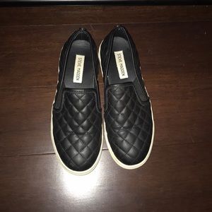 Steve madden slip ons